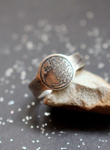 Moon phase, customizable lunar ring in sterling silver