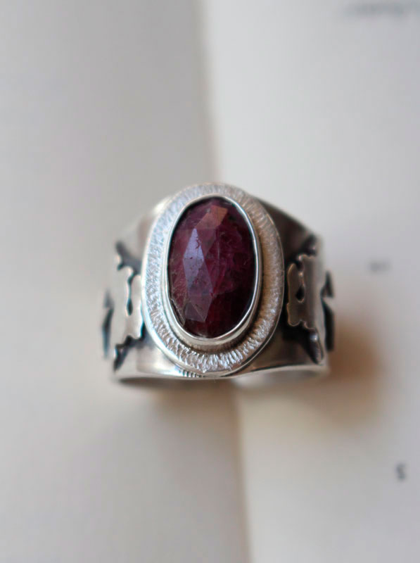 My star, celestial hare ring in sterling silver and ruby