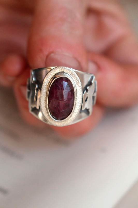 My star, celestial hare ring in sterling silver and ruby