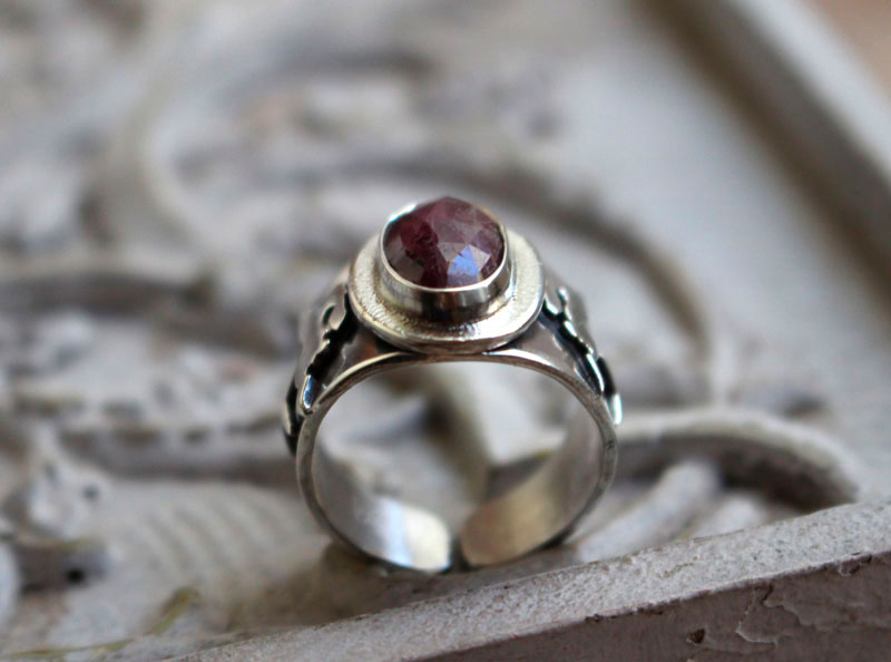 My star, celestial hare ring in sterling silver and ruby