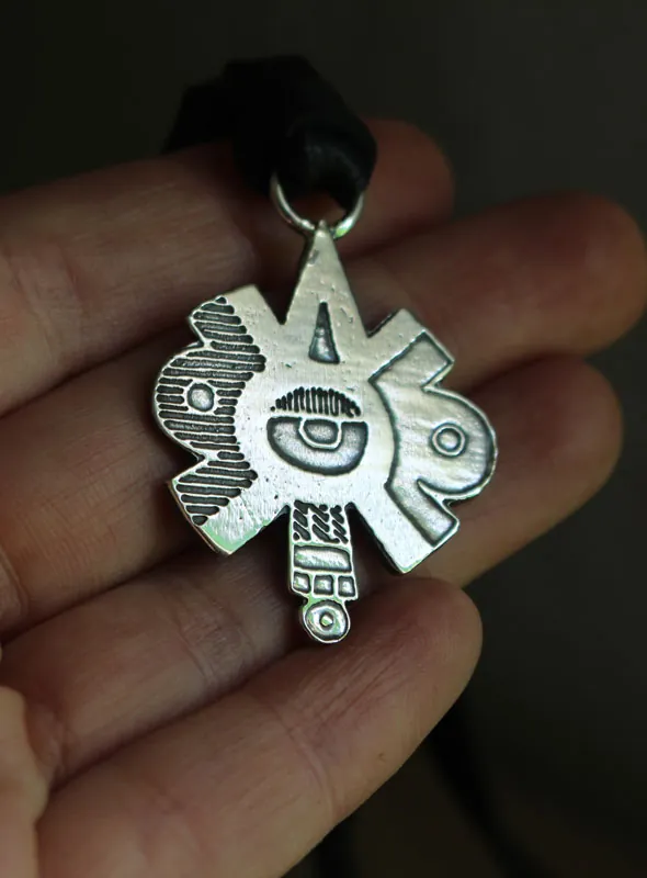 Nahui Ollin, collar equinoccio y solsticio azteca en plata