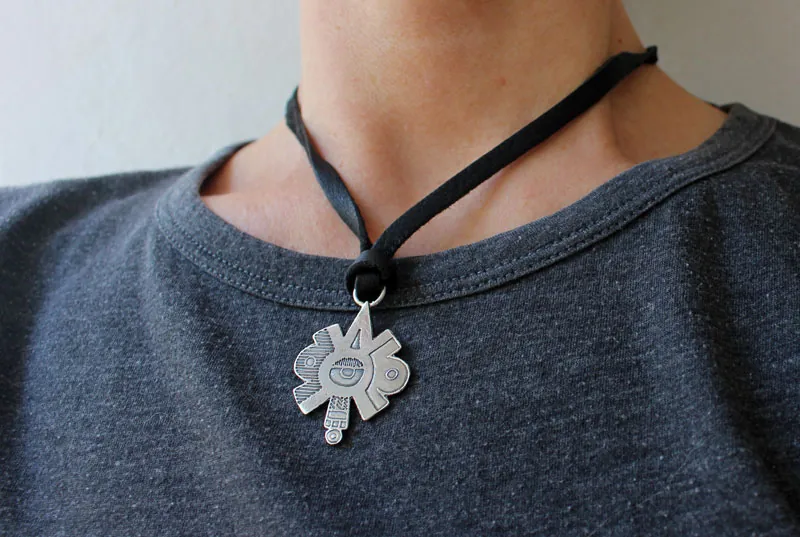 Nahui Ollin, collar equinoccio y solsticio azteca en plata