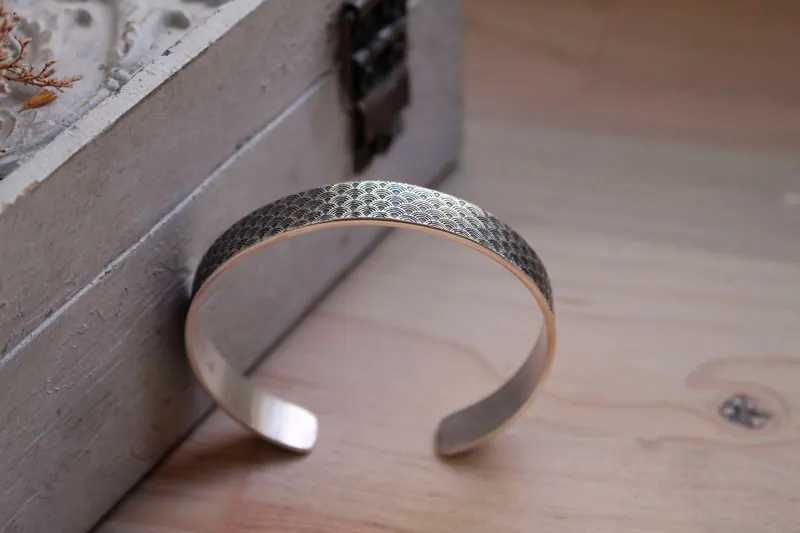 Nami, pulsera seigaiha de olas japonesas en plata