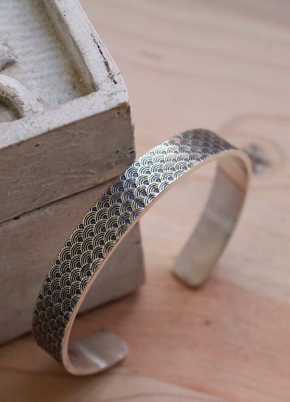Nami, Japanese seigaiha waves bracelet in sterling silver