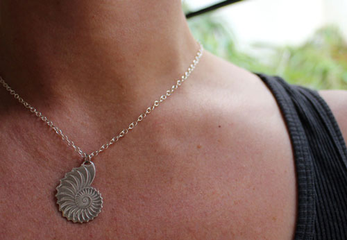 Nautiloide, collar eterno de nautilus en plata