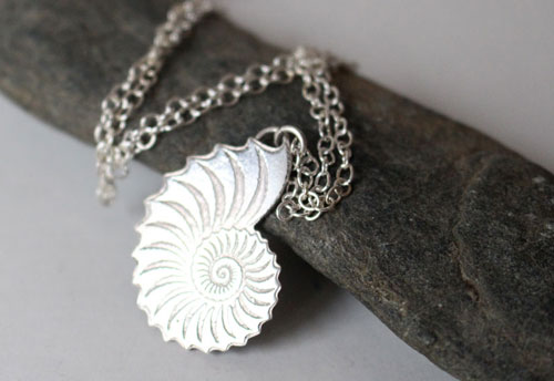 Nautiloide, collar eterno de nautilus en plata