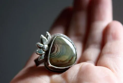 Nenúfar, anillo estanque, lirio de agua y loto en plata y jaspe imperial real