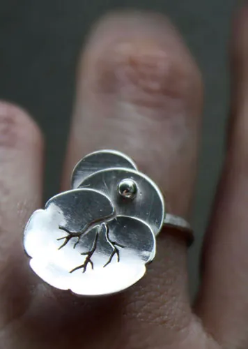 Ninfeal, anillo nenúfar loto en plata