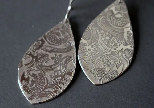 Nishikigoi, aretes carpa koi japonesa en plata