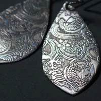 Nishikigoi, aretes carpa koi japonesa en plata