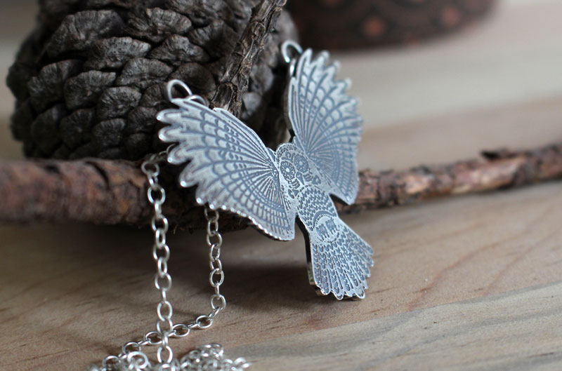 Nocturno, dije búho protector de la noche en plata