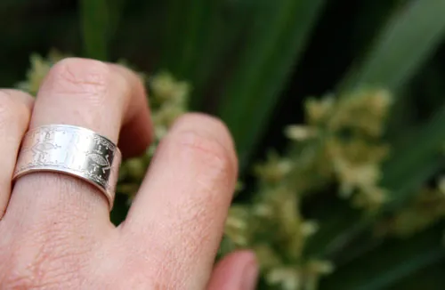 Nómada, anillo tribal étnico tuareg en plata
