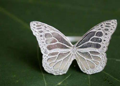 Nymphalidae, anillo mariposa monarca en plata