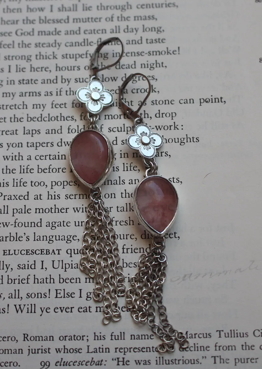 O-hanami, aretes flor de cerezo en plata y cuarzo rosa