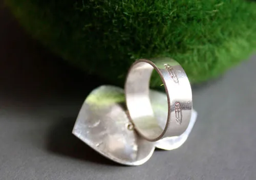 Oditi, anillo amanecer oriental en plata, latón y amatista