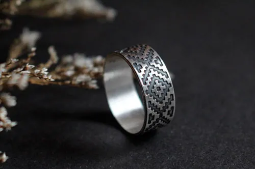 Ojo de Dios, anillo geométrico huichol en plata