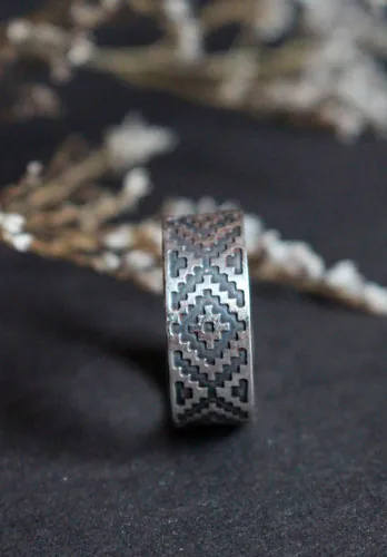 Ojo de Dios, anillo geométrico huichol en plata