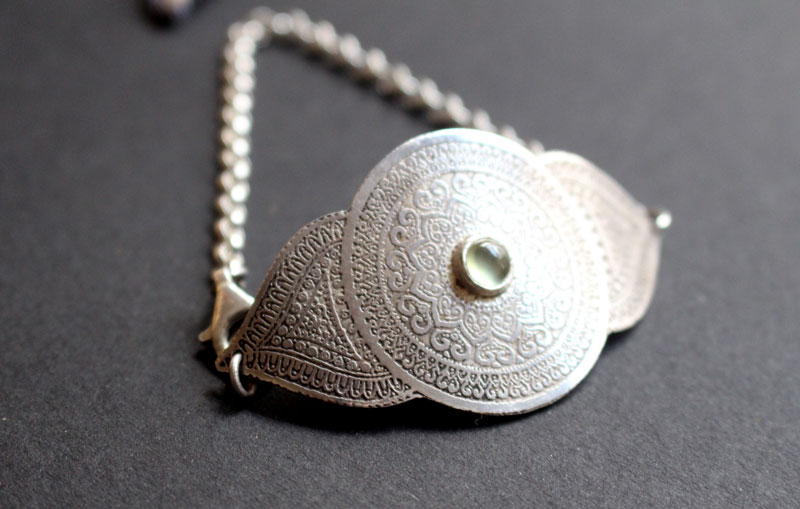 Ojo del alma, pulsera mandala en plata y prehnita