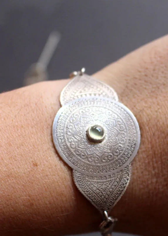 Ojo del alma, pulsera mandala en plata y prehnita