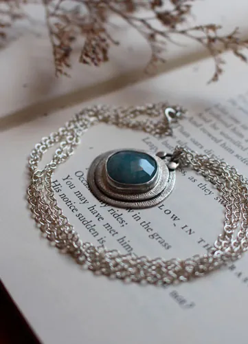 Ojo del mar, collar vida marina en plata y aguamarina