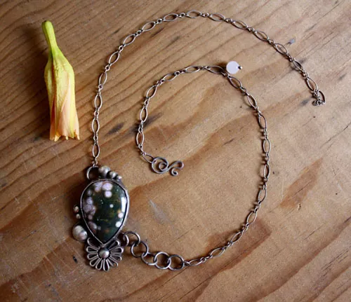 Okeanos, collar mitología griega en plata y jaspe oceánico