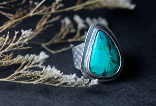 Ola azul, anillo mar japonés en plata y crisocola