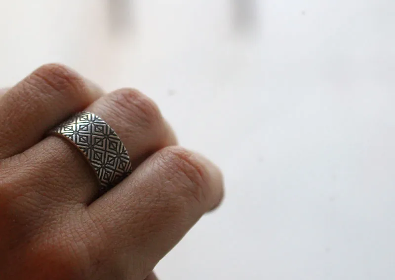 Origami, anillo geométrico japonés en plata