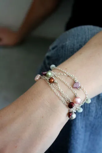 Perlas de la laguna, collar, tobillera y pulsera colores tropicales en plata, amazonita y perla
