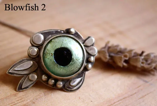 Pez globo, anillo de pez fugu en plata y vidrio