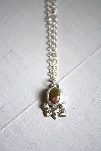 Piedra de musgo, pulsera nido de primavera en plata y turquesa