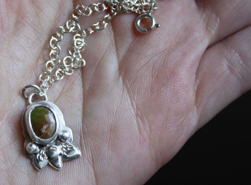 Piedra de musgo, pulsera nido de primavera en plata y turquesa