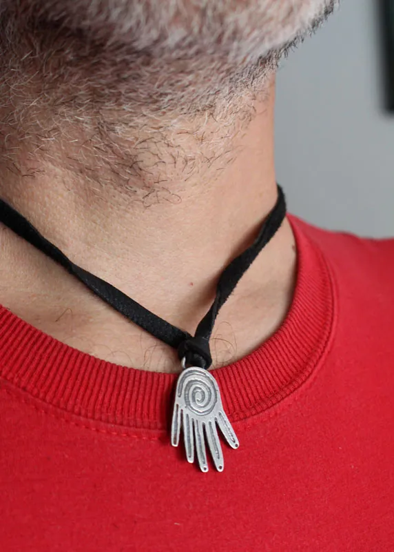 Poder creativo, collar mano olmeca en plata