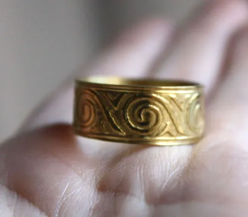 Poseidón, anillo olas griegas en latón