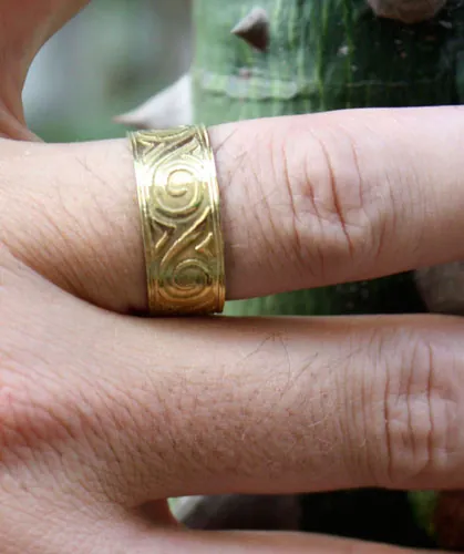 Poseidón, anillo olas griegas en latón