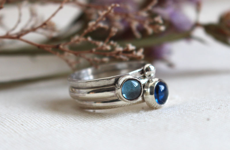 Provenza, anillo apilable en plata y zircón