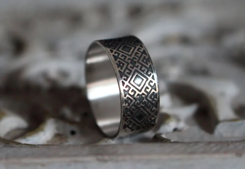 Puerta del alma, anillo eslavo en plata