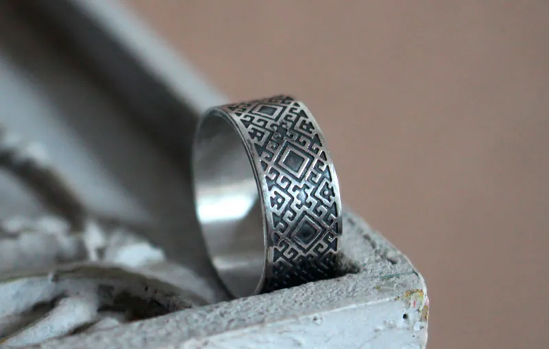 Puerta del alma, anillo eslavo en plata