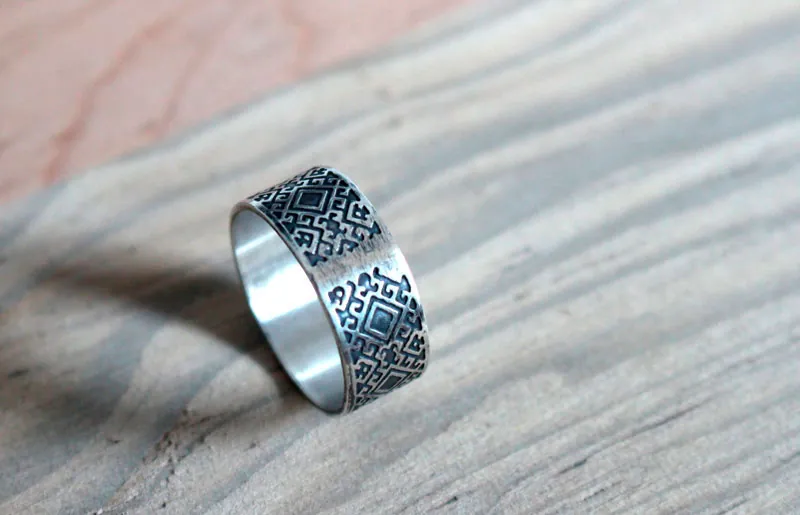 Puerta del alma, anillo eslavo en plata
