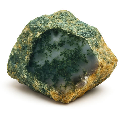 La historia, los beneficios y las virtudes del ágata musgosa