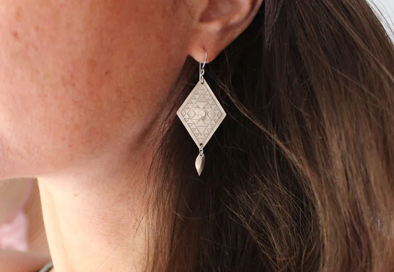 Quetzaly, aretes rombo mexicano en plata