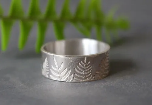 Raden, anillo helecho en plata