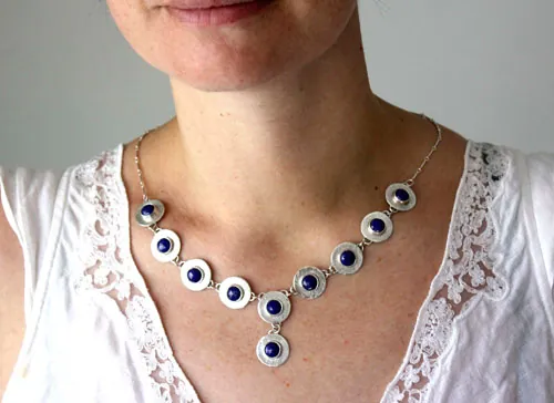 Reina del Nilo, collar egipcio en plata y lapislázuli