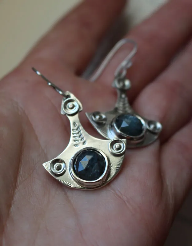 Renacer, aretes renuevo en plata y cianita