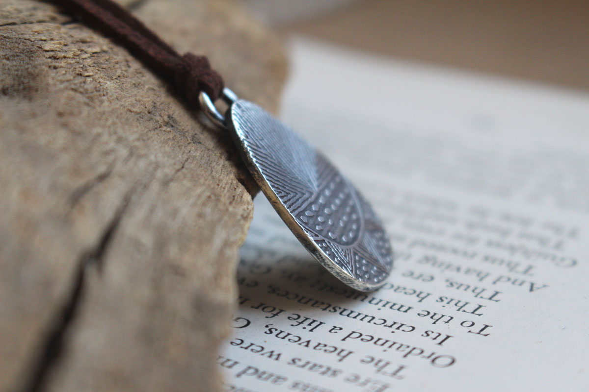 Riji, collar aborigen de Australia en plata