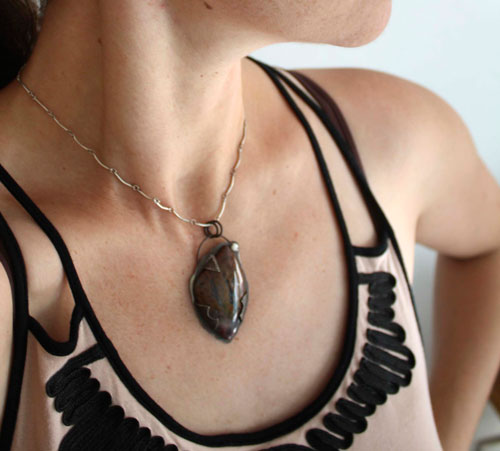 Rising tide, red seaweed pendant in silver and Maury Mountain agate