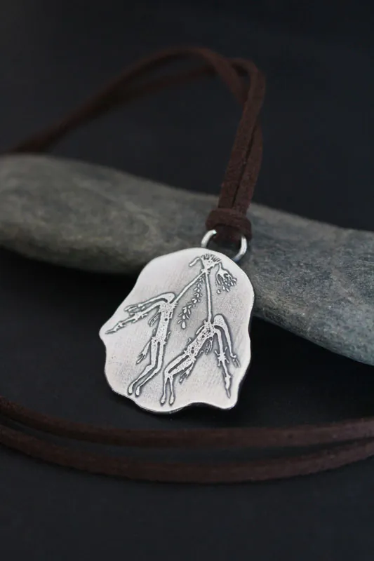 Ritual aborigen Kiro Kiro, collar arte rupestre australiano en plata