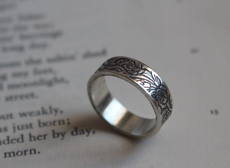 Rosa, anillo flor romántica de rosal en plata