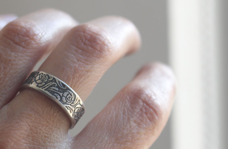 Rosa, anillo flor romántica de rosal en plata
