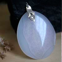 Rosa té, dije botánico en plata y cuarzo rosa