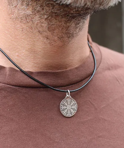 Runa de Islandia, dije talismán céltico Galdrastafir en plata